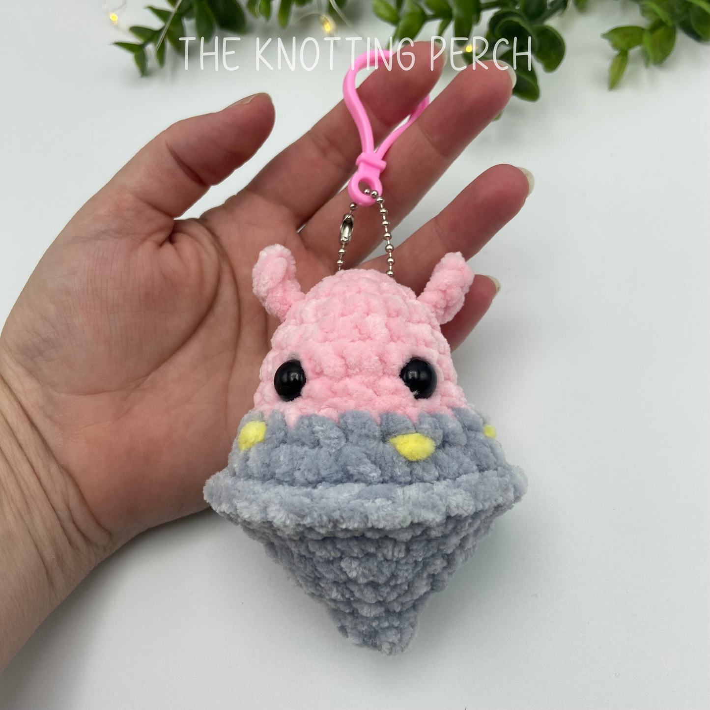 Crochet Alien Space Invader Keychain, Bag Charm, Alien Plushie, Space Theme, UFO Keychain, Cute Plush Charm