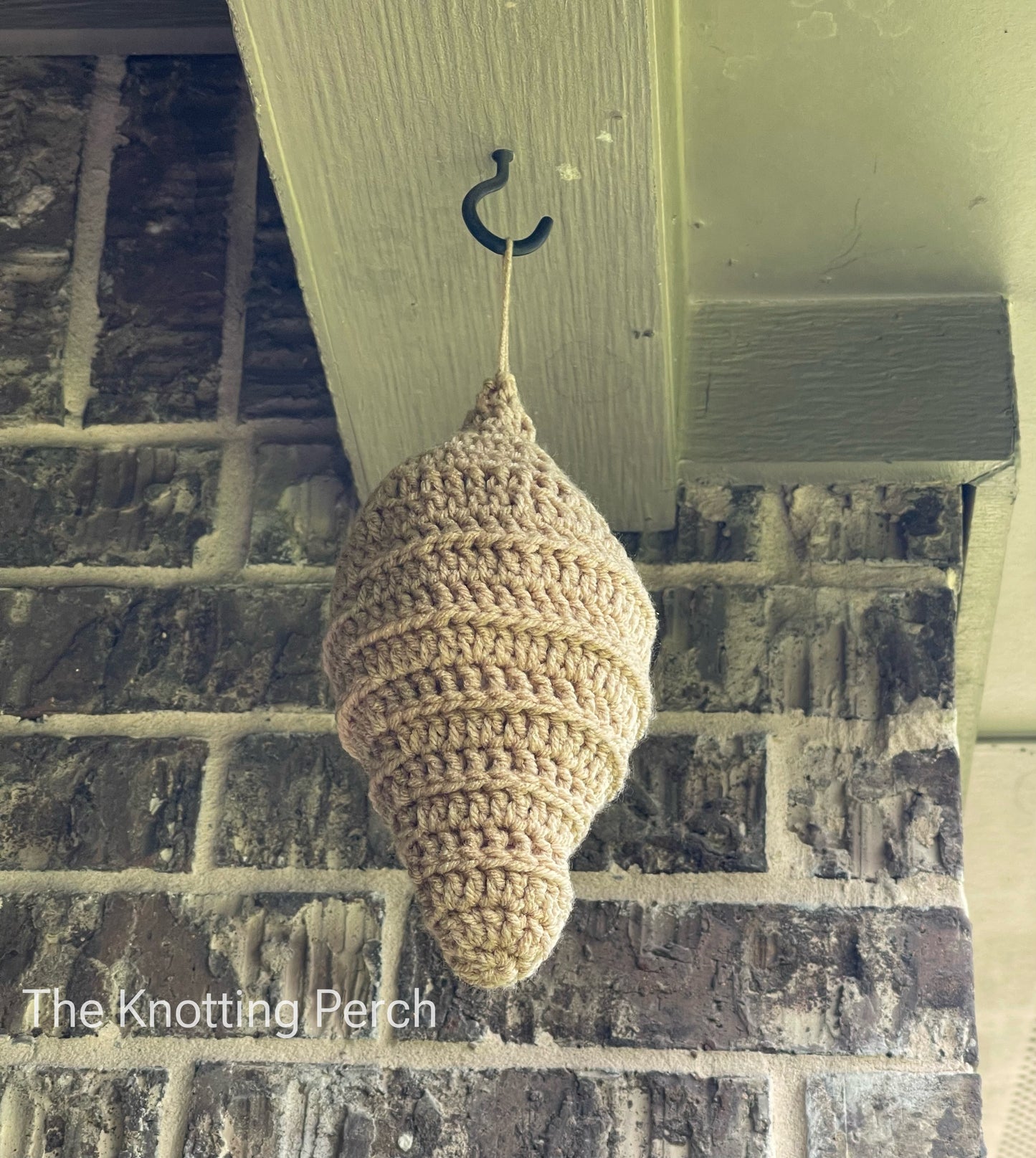 Decoy Wasp/Hornets Nest